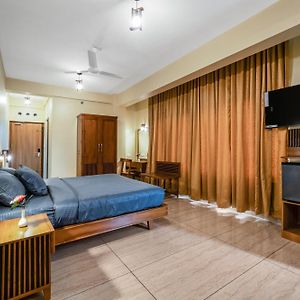 Deluxe Double or Twin Room Mountain View